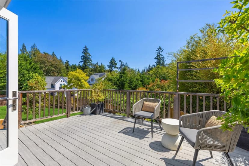 Property photo for 7563 Ne Emerald Way, Bainbridge Island photo 10