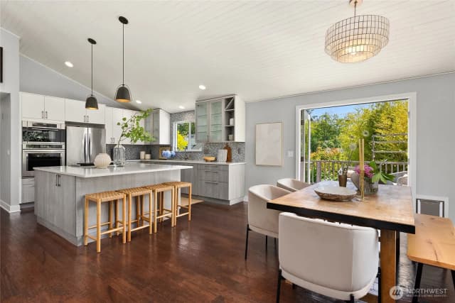 Property photo for 7563 Ne Emerald Way, Bainbridge Island