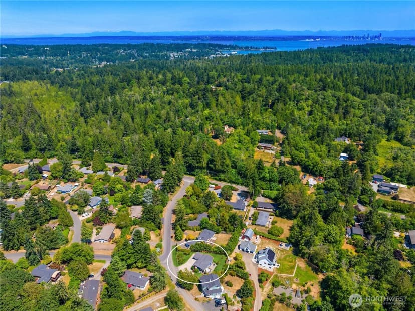 Property photo for 7563 Ne Emerald Way, Bainbridge Island photo 38