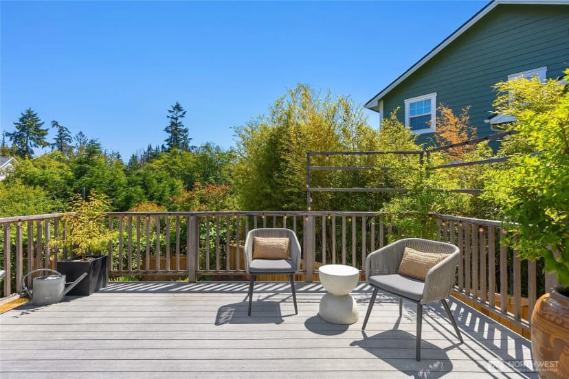 Property photo for 7563 Ne Emerald Way, Bainbridge Island photo 9