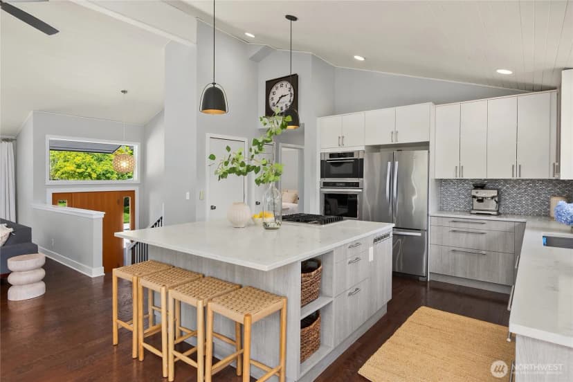 Property photo for 7563 Ne Emerald Way, Bainbridge Island photo 14