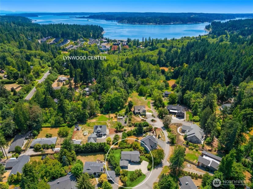 Property photo for 7563 Ne Emerald Way, Bainbridge Island photo 36