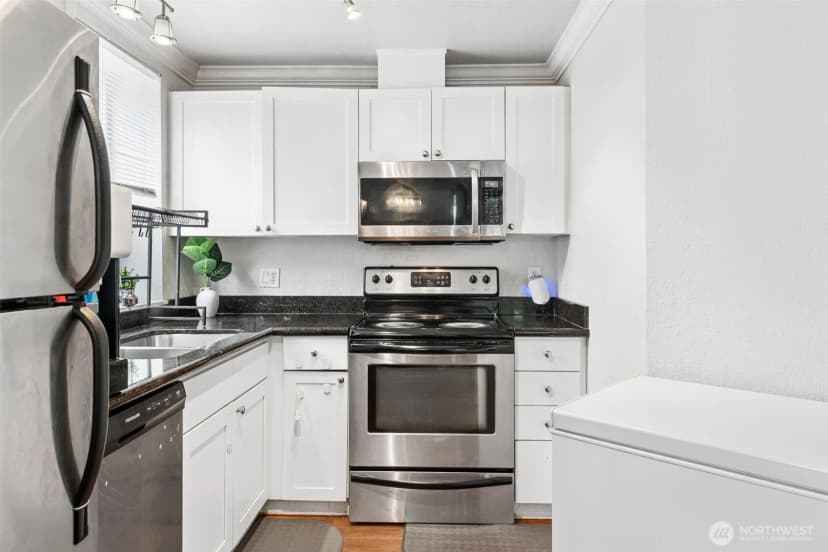 Property photo for 23410 18th Avenue S #a101, Des Moines photo 6