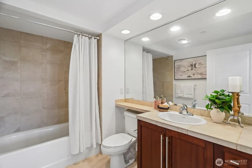 Property photo for 211 Kirkland Avenue #206, Kirkland photo 27