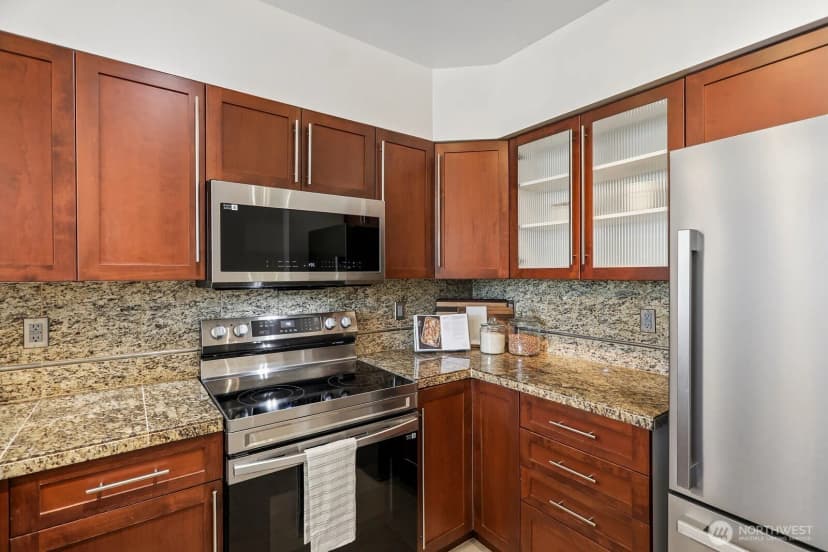 Property photo for 211 Kirkland Avenue #206, Kirkland photo 12