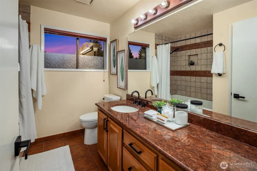 Property photo for 7407 180th Street Sw, Edmonds photo 15