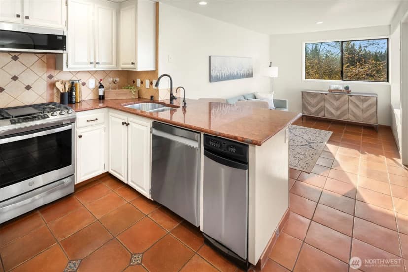 Property photo for 7407 180th Street Sw, Edmonds photo 9