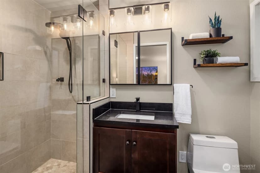 Property photo for 7407 180th Street Sw, Edmonds photo 12