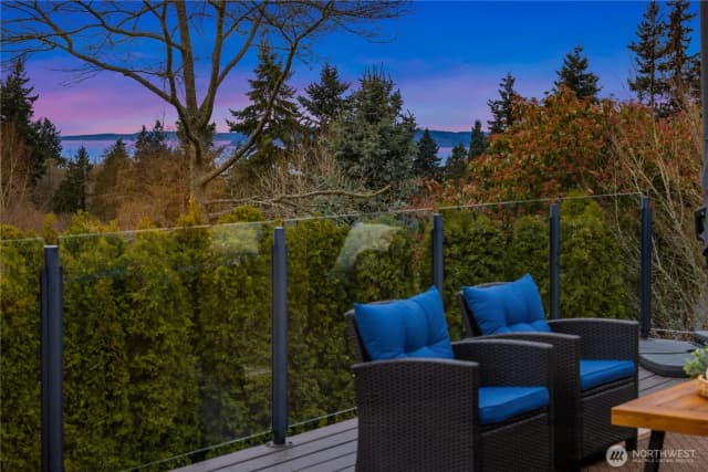 Property photo for 7407 180th Street Sw, Edmonds photo 3