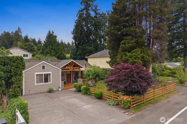 Property photo for 16030 12th Avenue Ne, Shoreline photo 2