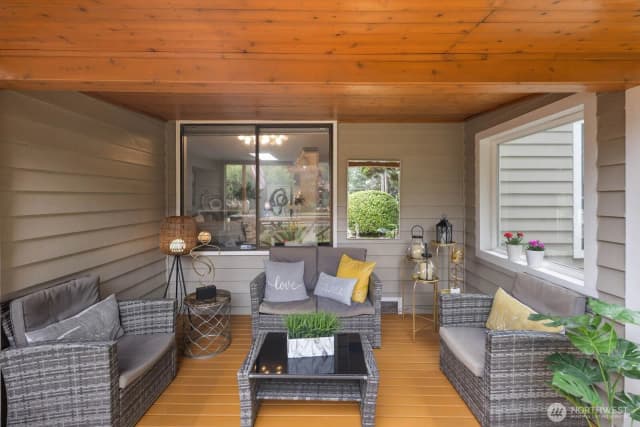 Property photo for 16030 12th Avenue Ne, Shoreline photo 5