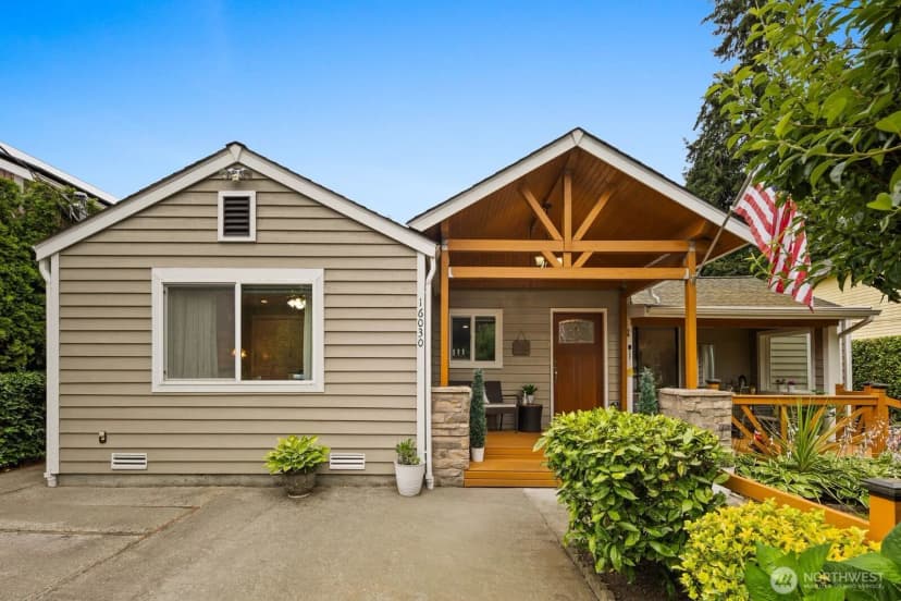 Property photo for 16030 12th Avenue Ne, Shoreline photo 3