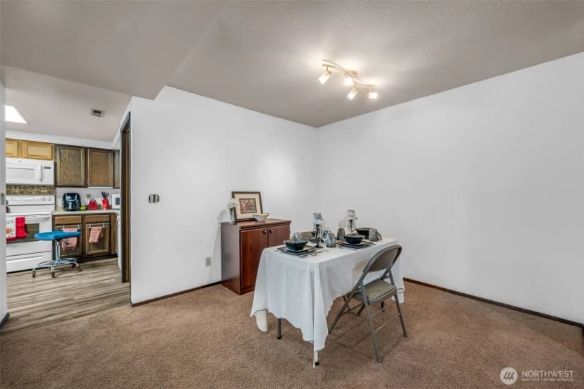 Property photo for 11300 1st Avenue Ne #115, Seattle photo 12