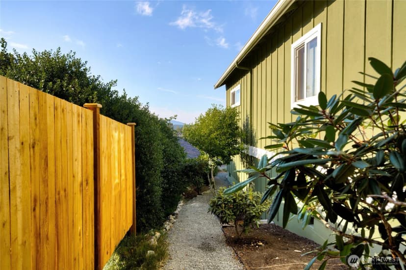 Property photo for 1810 Island View Place, Anacortes photo 24
