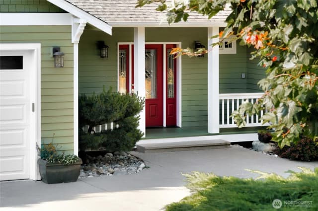 Property photo for 1810 Island View Place, Anacortes photo 2