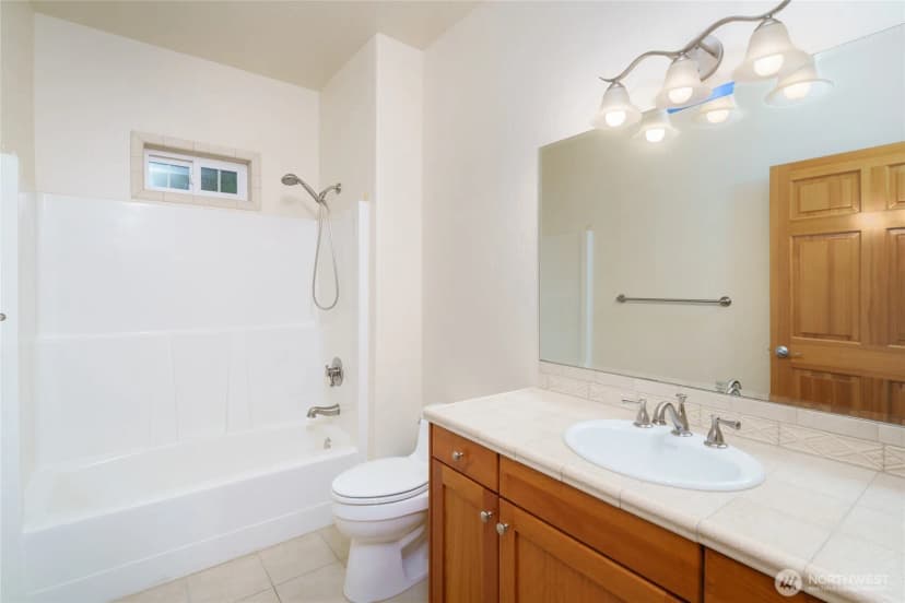 Property photo for 1810 Island View Place, Anacortes photo 19