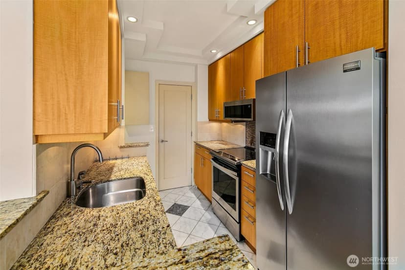 Property photo for 2821 2nd Avenue #1005, Seattle photo 7