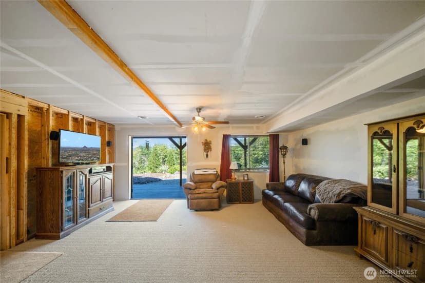 Property photo for 2132 W 8th Street, Bucoda photo 24