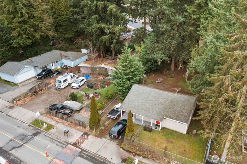 Property photo for 14552 5th Avenue Ne, Shoreline photo 8