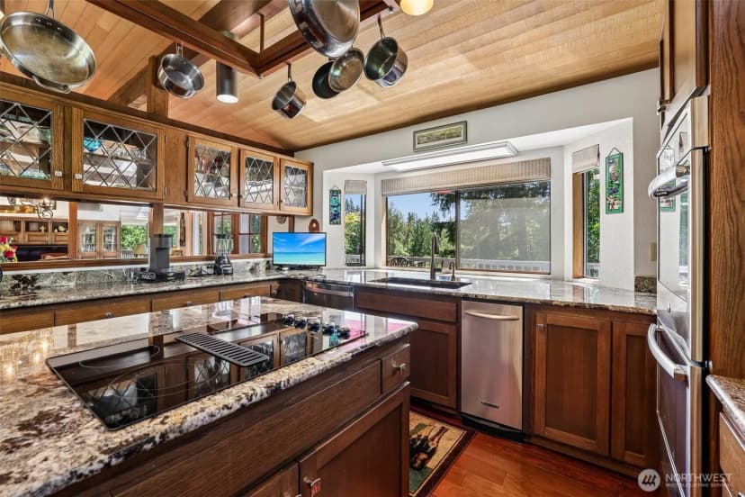 Property photo for 26414 Se 172nd Street, Issaquah photo 11