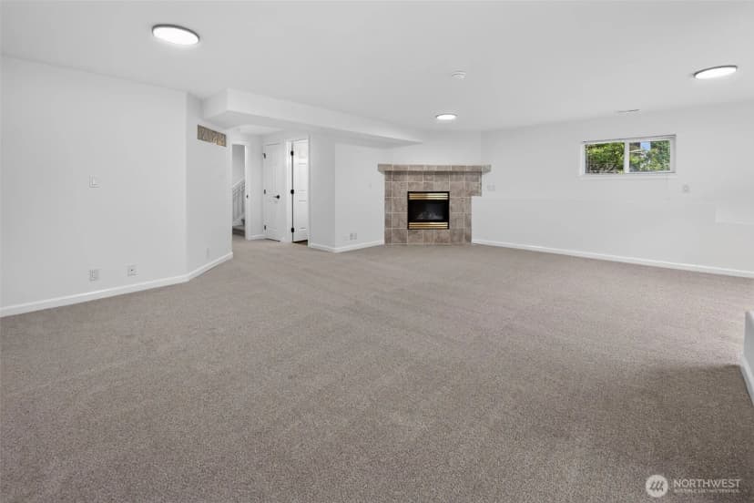 Property photo for 8033 118th Avenue Ne, Kirkland photo 25