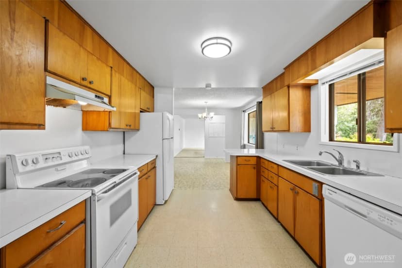 Property photo for 301 Sw 108th Street, Everett photo 11