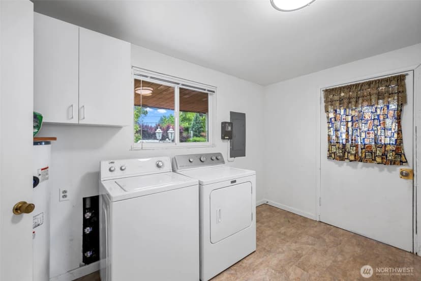 Property photo for 301 Sw 108th Street, Everett photo 21