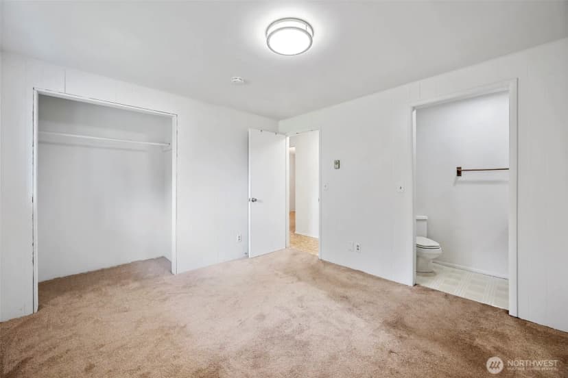 Property photo for 301 Sw 108th Street, Everett photo 15