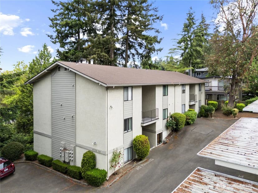 Property photo for 6734 112th Avenue Ne #a2, Kirkland photo 3