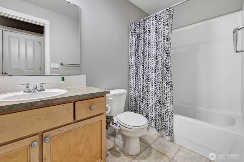 Property photo for 10515 221st Lane Ne #202, Redmond photo 11
