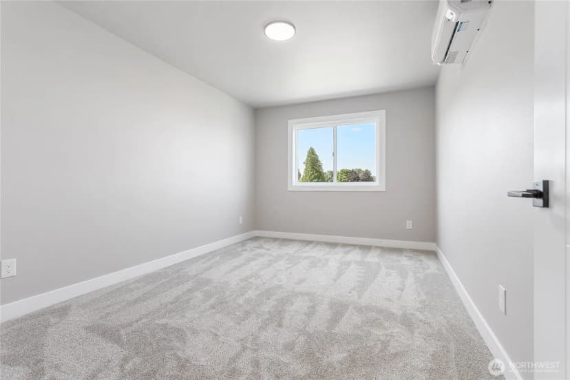 Property photo for 400 W 3rd Street #b, Everson photo 27