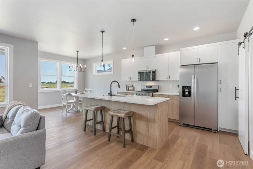 Property photo for 400 W 3rd Street #b, Everson photo 15