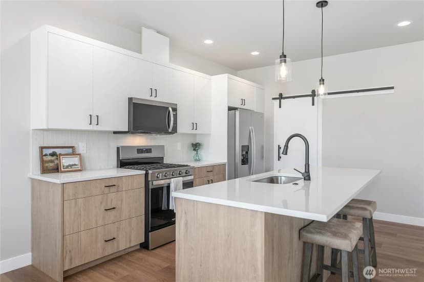 Property photo for 400 W 3rd Street #b, Everson photo 18