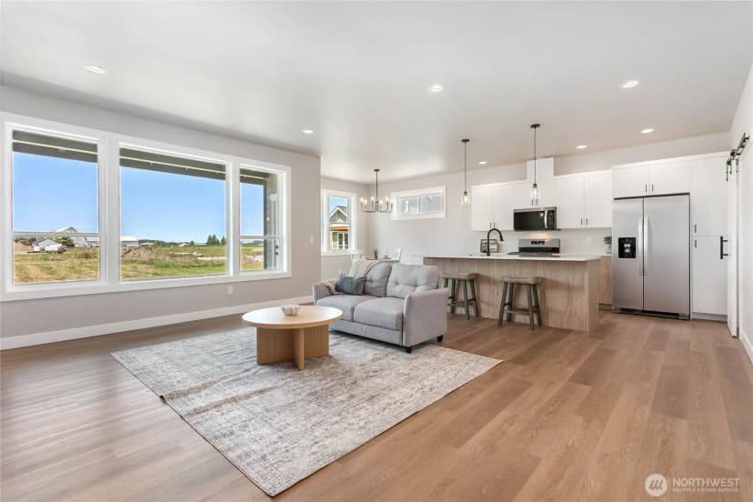 Property photo for 400 W 3rd Street #b, Everson photo 11