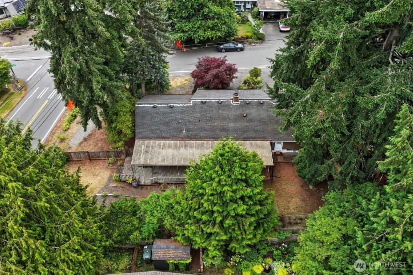 Property photo for 15415 64th Avenue Ne, Kenmore photo 33