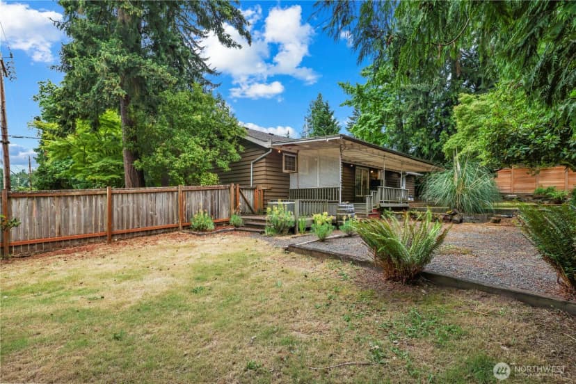 Property photo for 15415 64th Avenue Ne, Kenmore photo 26
