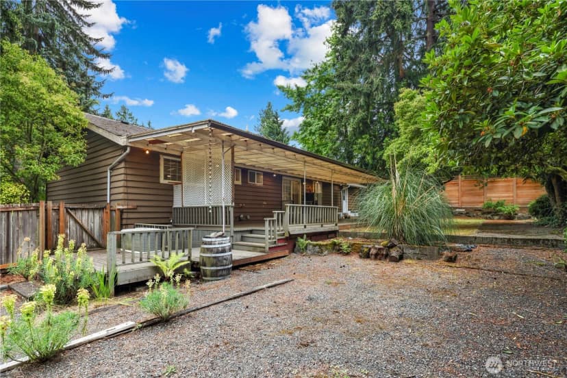 Property photo for 15415 64th Avenue Ne, Kenmore photo 29