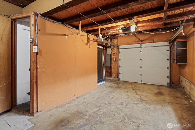 Property photo for 15415 64th Avenue Ne, Kenmore photo 31