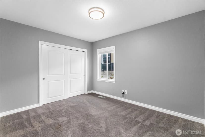 Property photo for 1033 Summit Lake Circle Nw, Olympia photo 21