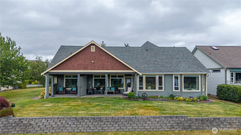 Property photo for 1767 Sw Waterside Court, Oak Harbor photo 26