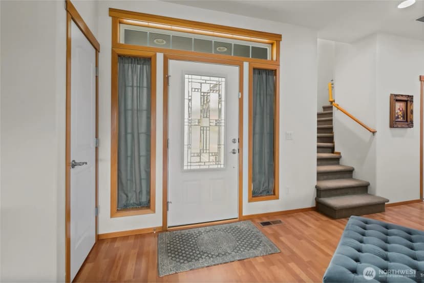 Property photo for 1767 Sw Waterside Court, Oak Harbor photo 16