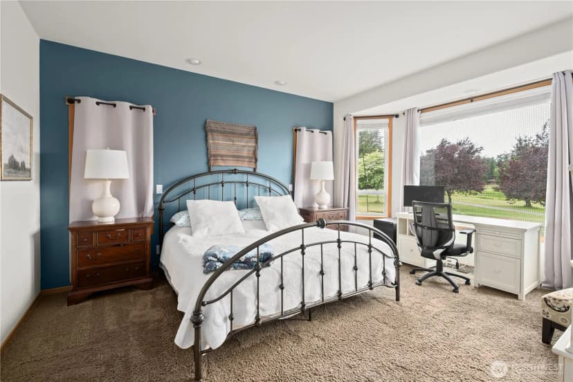 Property photo for 1767 Sw Waterside Court, Oak Harbor photo 11