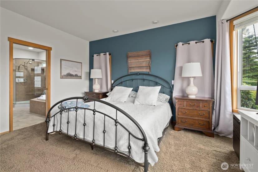 Property photo for 1767 Sw Waterside Court, Oak Harbor photo 12