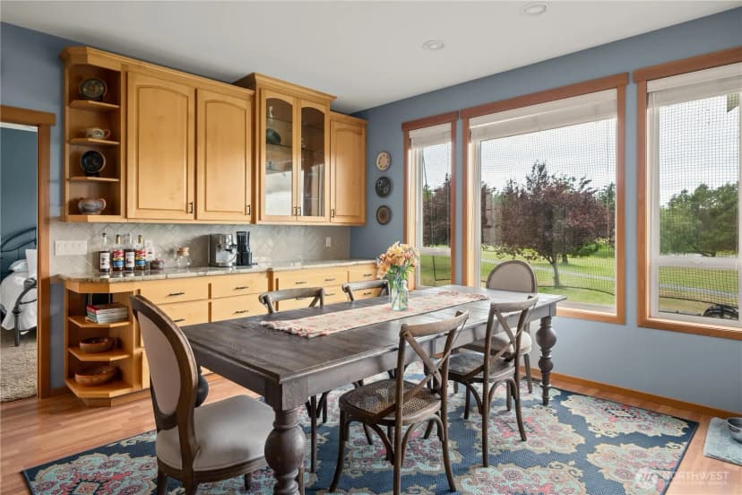 Property photo for 1767 Sw Waterside Court, Oak Harbor photo 10