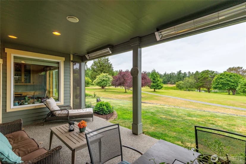 Property photo for 1767 Sw Waterside Court, Oak Harbor photo 24