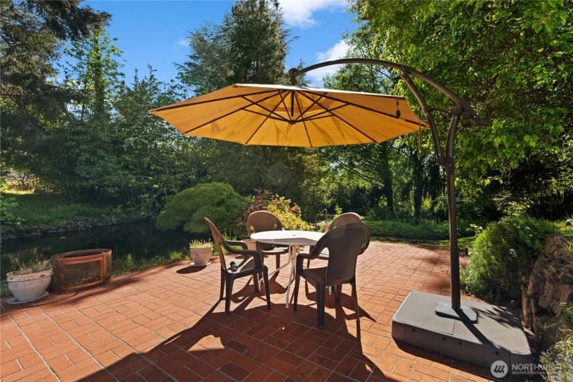 Property photo for 1706 S Sunset Drive, Tacoma photo 8