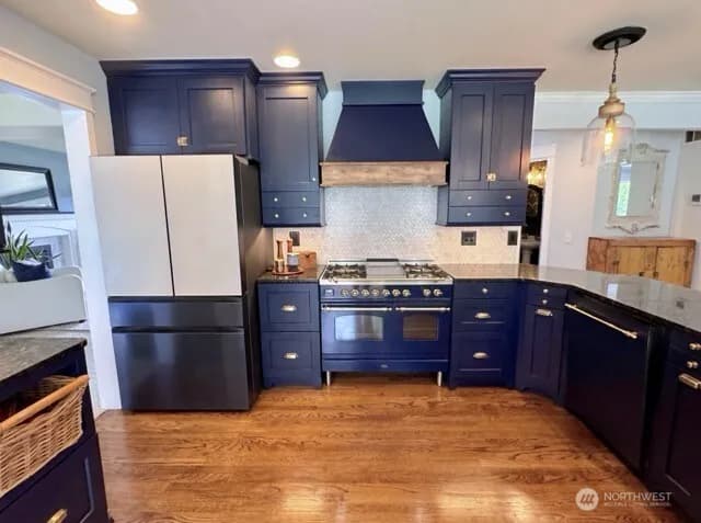 Property photo for 2453 Grand Avenue, East Wenatchee photo 9