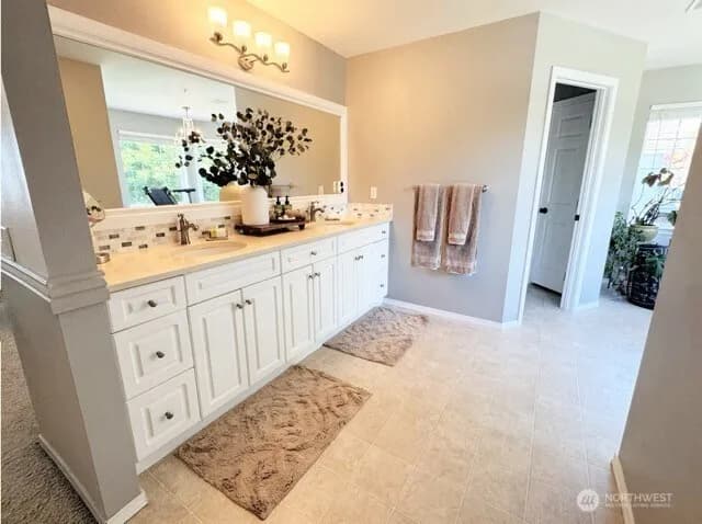 Property photo for 2453 Grand Avenue, East Wenatchee photo 16