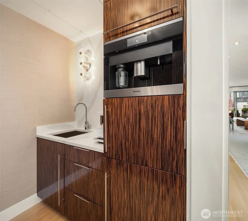 Property photo for 99 Union Street #1704, Seattle photo 16
