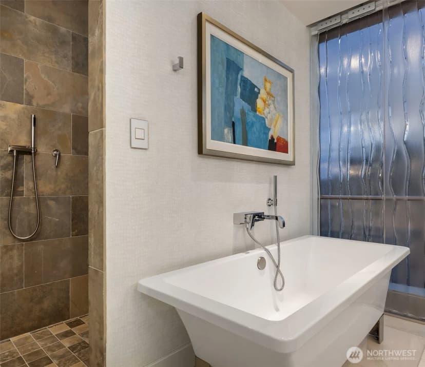 Property photo for 99 Union Street #1704, Seattle photo 24